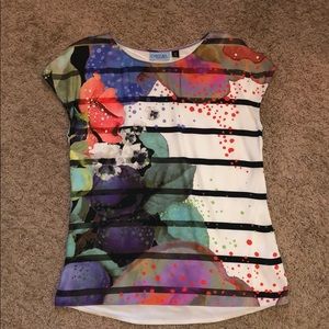 CYNTHIA short sleeve blouse. Size medium.